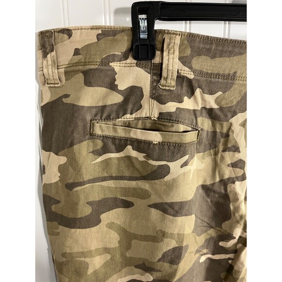 NWT Wrangler Camo Cargo Shorts Men’s Size 44 Camouflage Relaxed Fit Workwear - Picture 6 of 10